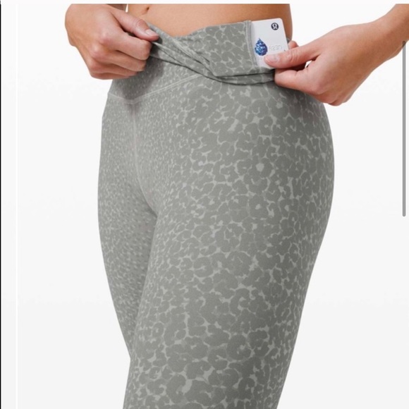 Lululemon Align HR pant 28” - Picture 3 of 8